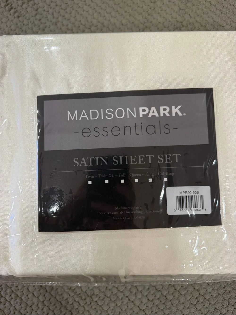 Essentials Satin Sheet Set in Ivory